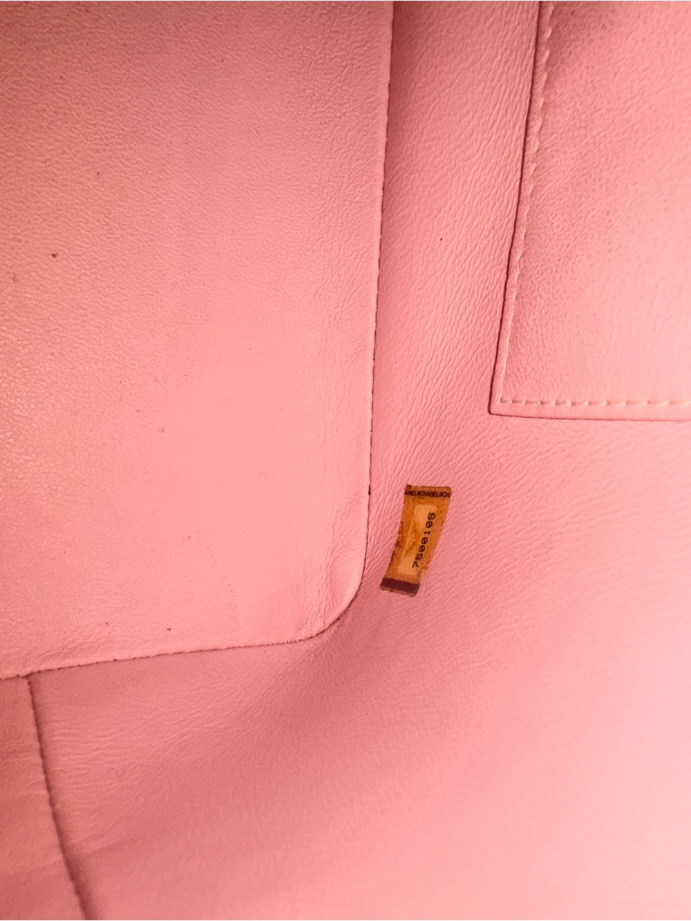 CHANEL Medallion Tote Caviar Leather - Picture 9 of 11
